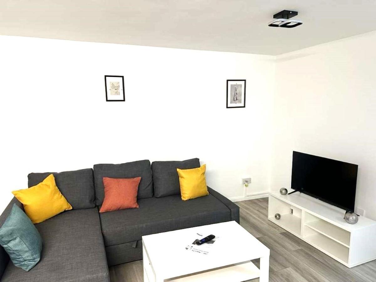 Stylish Apartment At Carlton Grove ロンドン エクステリア 写真